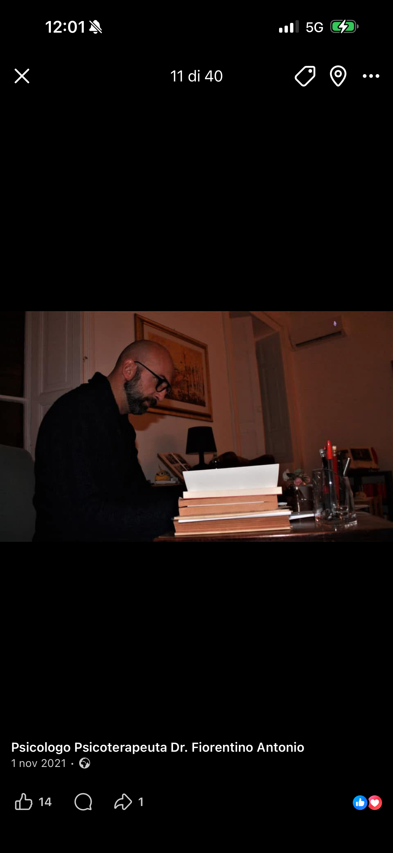 Antonio Fiorentino durante un momento di studio e lavoro professionale